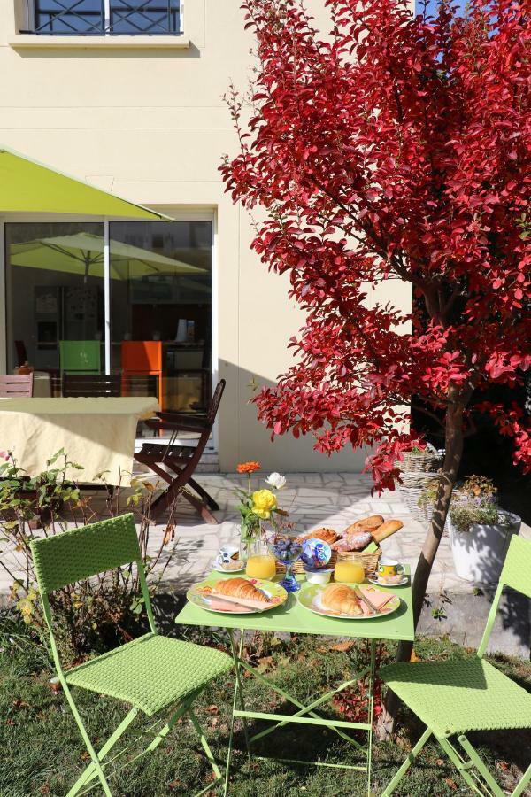 Lea De Paris Aparthotel Noisy-le-Grand Bagian luar foto
