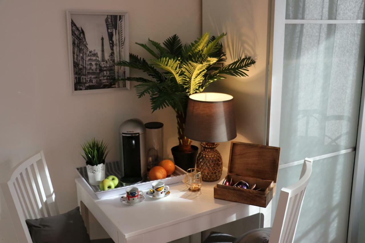 Lea De Paris Aparthotel Noisy-le-Grand Bagian luar foto